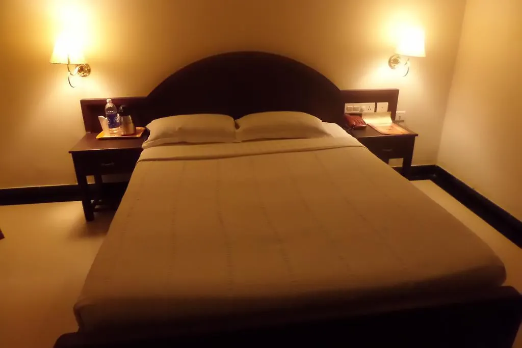 Hotel Elegance Kaladi 3*,  India