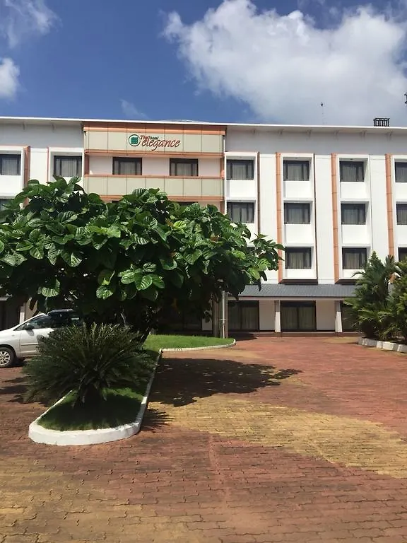 Hotel Elegance Kaladi