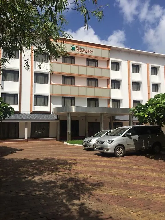 Hotel Elegance Kaladi
