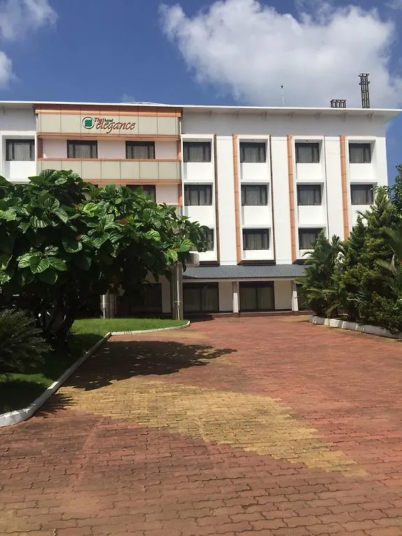 Hotel Elegance Kaladi